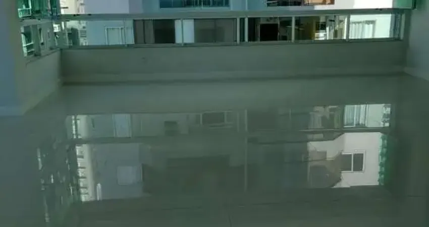 Apartamento novo! na quadra mar, com total infraestrutura e excelente localização central, para venda!!