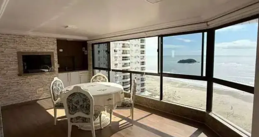 Apartamento alto padrão com 4 quartos (2 suítes) e linda vista para o mar em balneário camboriú