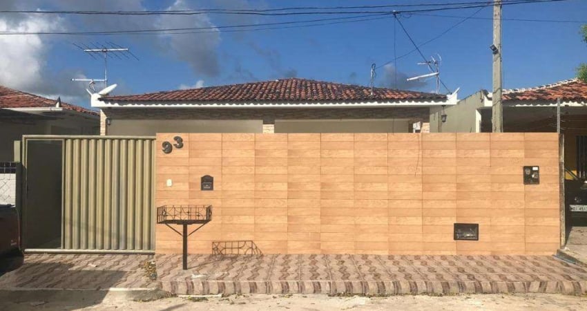 Casa com 3 dormitórios à venda, 100 m² por R$ 350.000 - Geisel - João Pessoa/PB