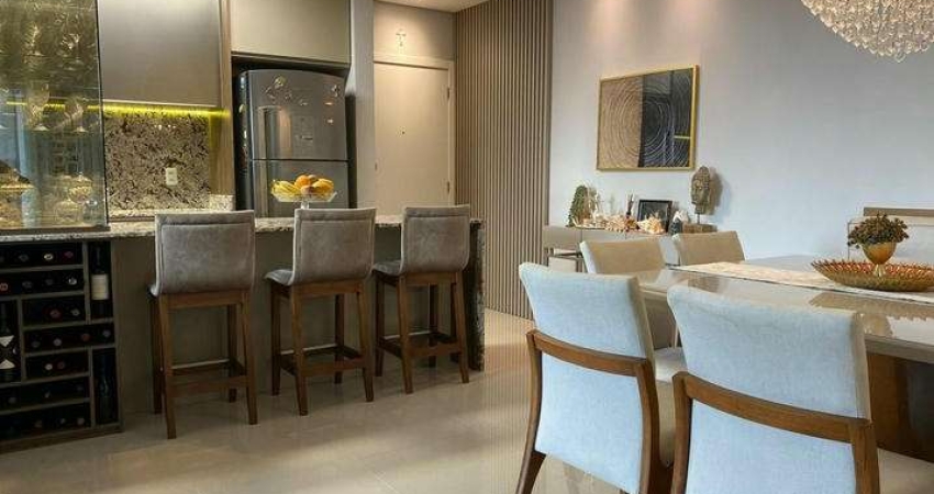 Venda de Apartamento, 107 m², Mobiliado, 03 Quartos (sendo 02 Suítes), 02 Vagas de Garagem, no Centro de Itajaí-SC