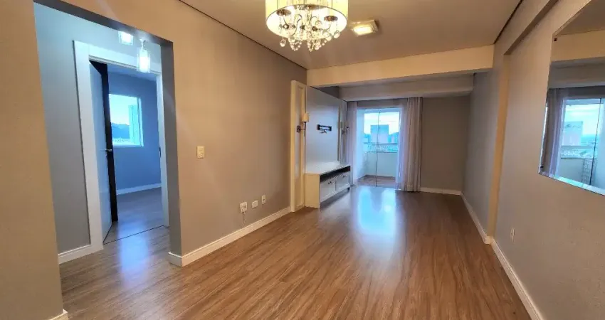 Venda de Apartamento Semimobiliado com 03 Quartos sendo 01 Suíte, 02 Vagas, no bairro Vila Operária em Itajaí-SC