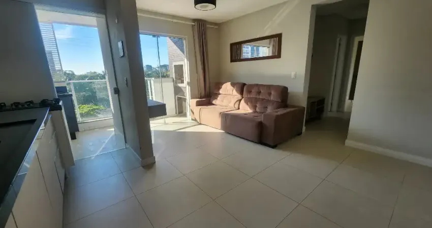 Aluga Apartamento na Praia Brava em Itajaí-SC, Semimobiliado, com 02 Quartos sendo 01 Suíte, 01 Vaga de Garagem