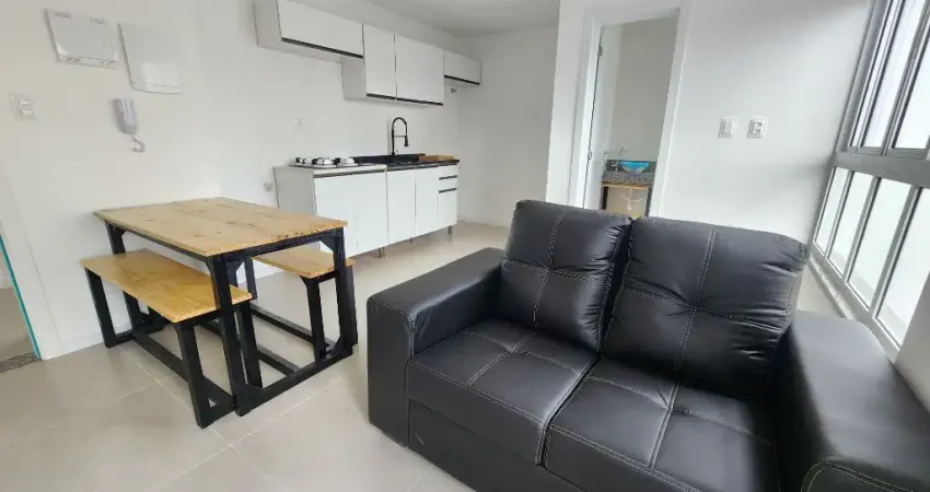 Aluguel Anual de Apartamento no Bairro Fazenda em Itajaí-SC, Mobiliado,  com 01 Quarto, 01 Vaga de Garagem