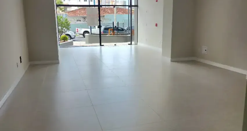 Aluguel anual sala comercial terrea 74 m² no centro de itajai/sc