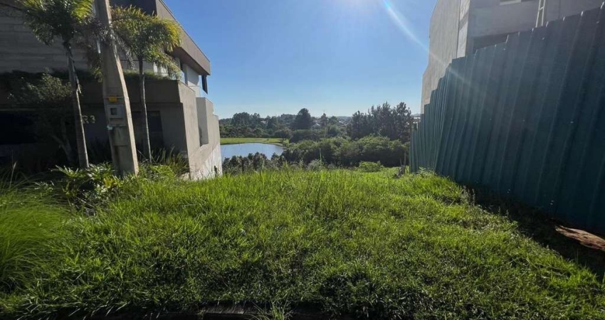 Terreno em condomínio frente para o lago, Horizon-EV