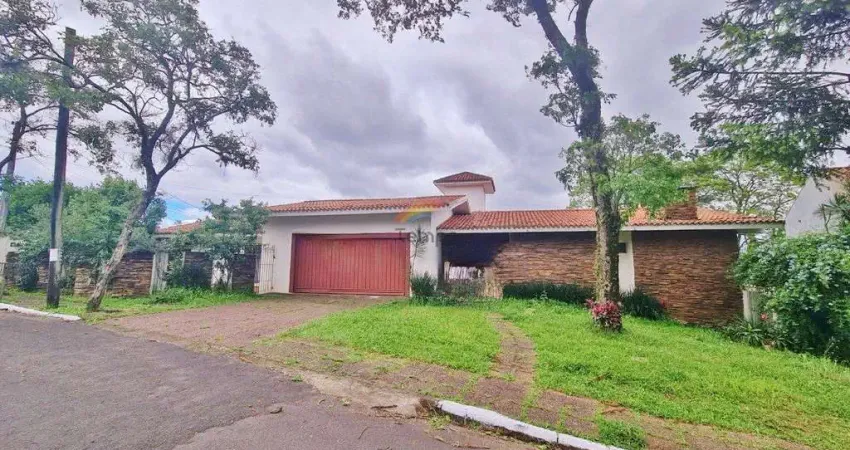 Casa Residencial de 5 quartos no bairro Ouro Branco