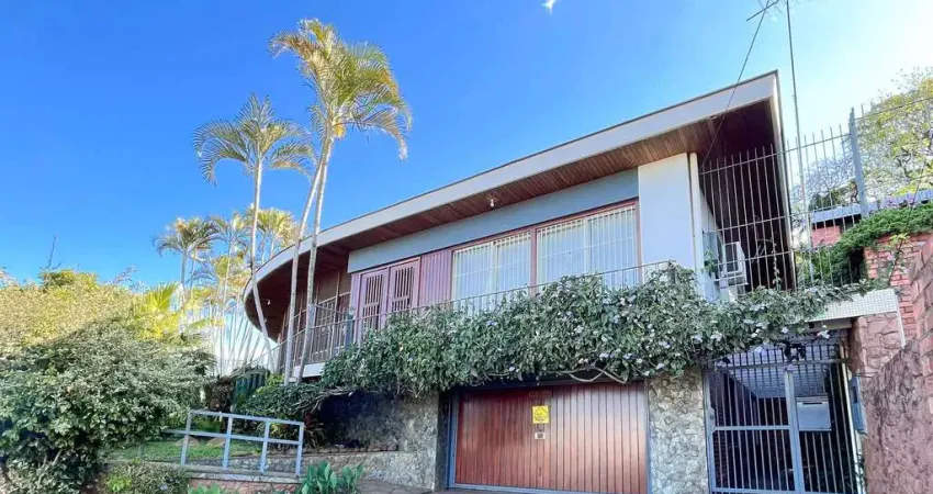 Casa bairro primavera com piscina churrasqueira sacada e garagem pra 4 automóveis