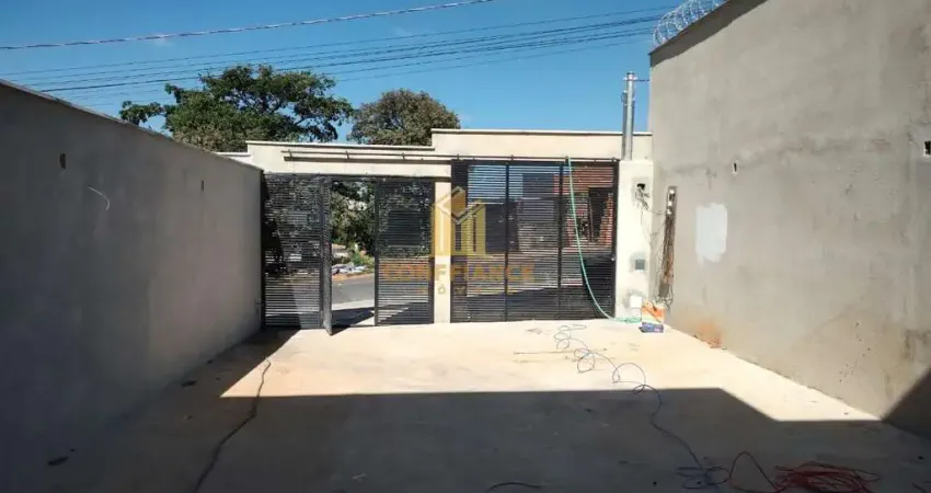 Casa Geminada para Venda em Contagem, Xangrilá (Justinópolis), 3 dormitórios, 1 suíte, 2 banheiros, 2 vagas
