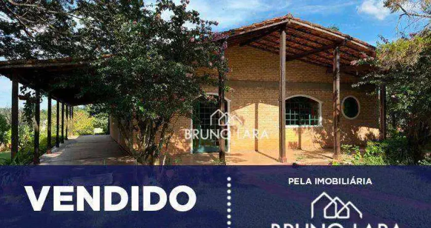 Casa à Venda no Condomínio Fazenda Solar, Igarapé MG.