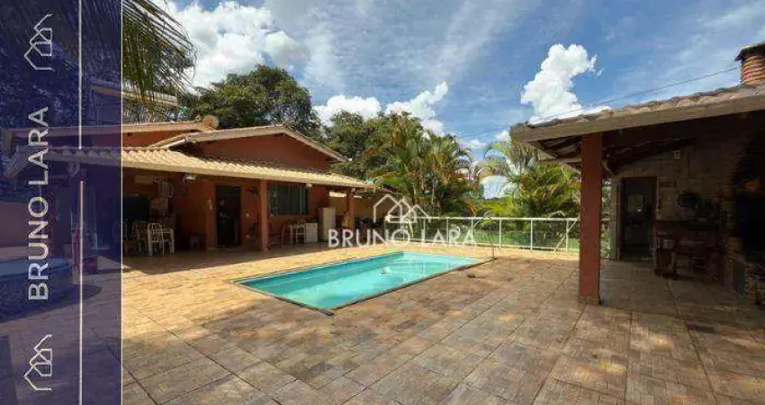Casa à venda em Betim MG - Condomínio Vale do Cedro