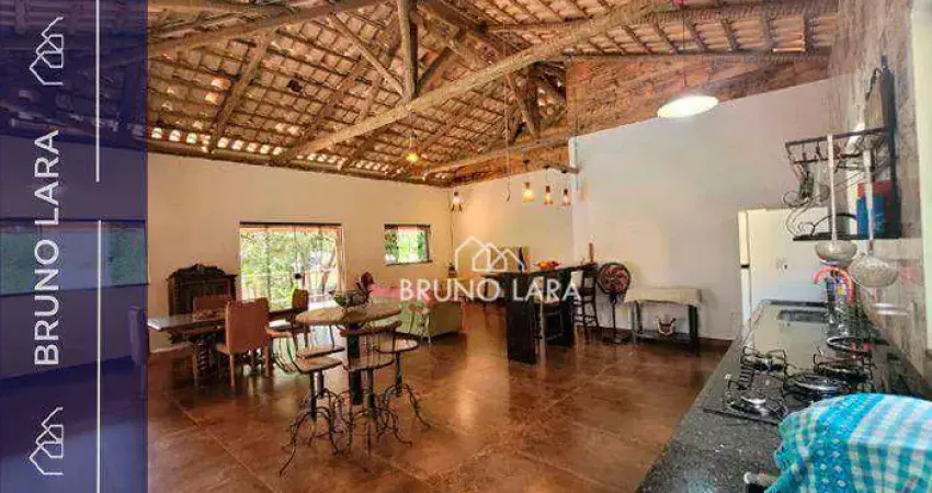 Casa disponível para locação no bairro Varginha, Mateus Leme-MG.