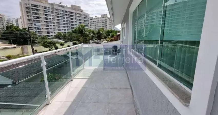 Casa à venda no bairro Recreio dos Bandeirantes 4 Suítes, 700M², Recreio dos Bandeirantes, Condomín