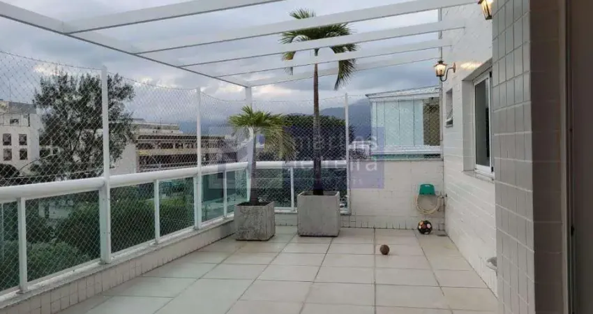 Cobertura a  venda no bairro Recreio dos Bandeirantes 3 Quartos sendo 2 suítes, 2 Vagas, 215M².