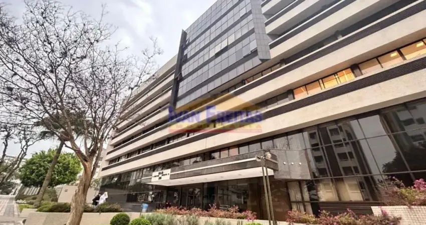 Sala comercial para áreas da medicina no edifício MAB