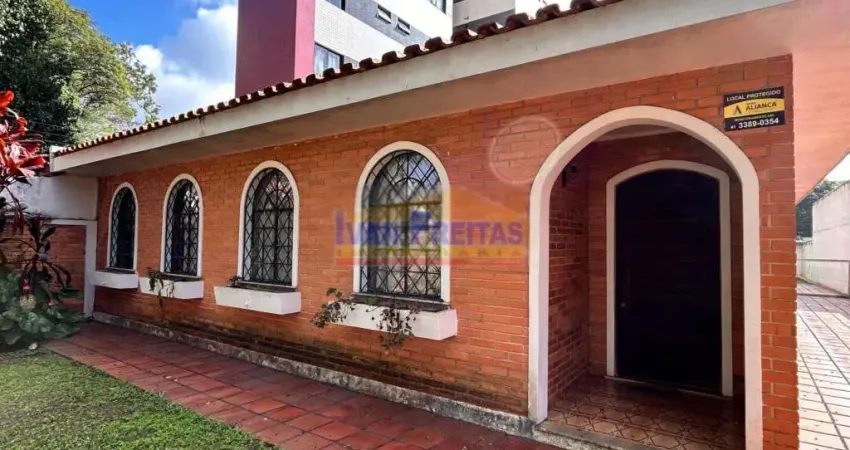 Residência para fins residenciais ou comerciais na divisa entre os bairros Portão e Vila Izabel