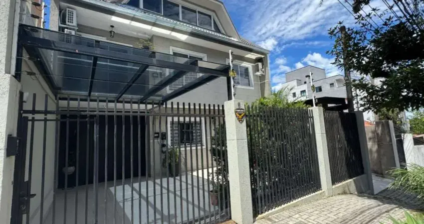 Excelente sobrado decorado e mobiliado!!! Em ótima localização!!!