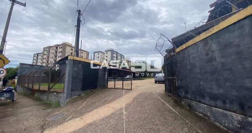 Barracão / Galpão / Depósito para alugar na Rua Jacy Teixeira Camargo, 320, Jardim do Lago, Campinas