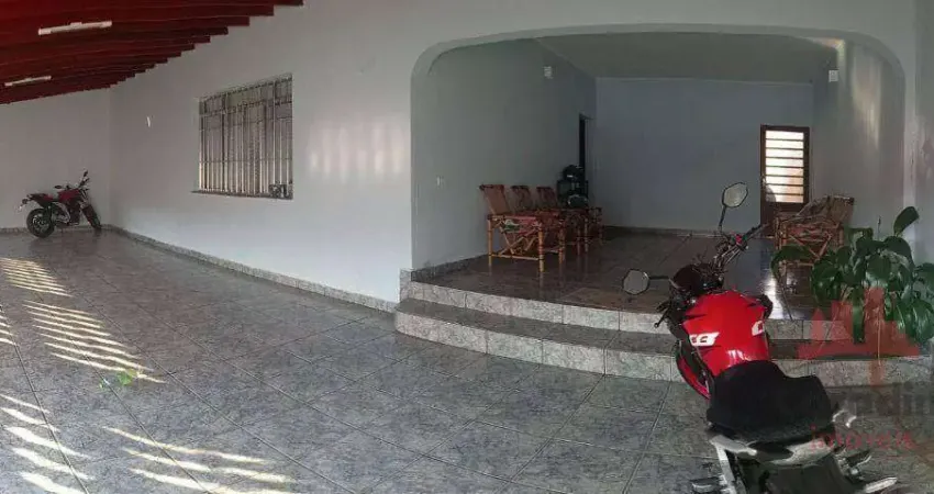 Casa com 3 dormitórios à venda, 280 m² por R$ 740.000,00 - Santa Cruz - Americana/SP