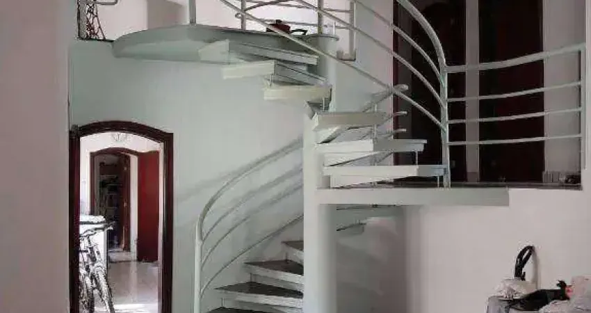 Casa com 4 dormitórios à venda, 220 m² por R$ 550.000 - Vila Bertini - Americana/SP