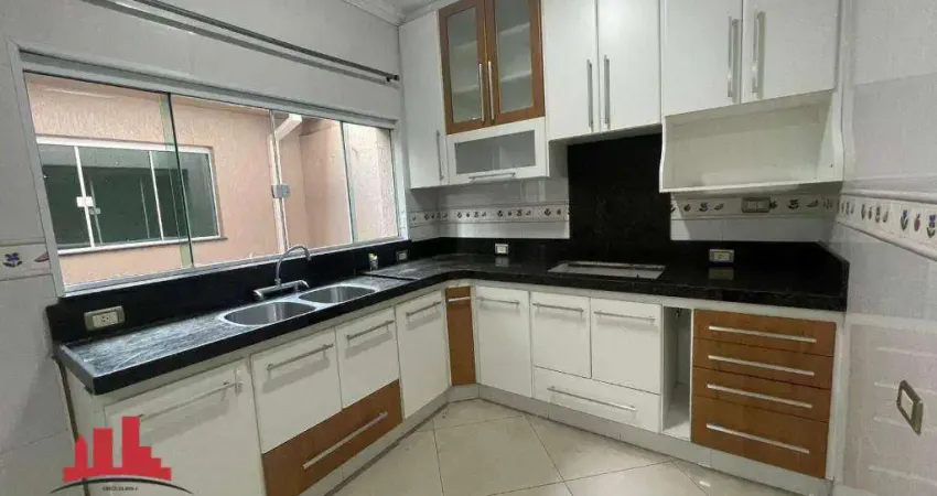 Casa com 3 quartos para alugar na Rua Maestro Sílvio Bianchi, Vila Cordenonsi, Americana