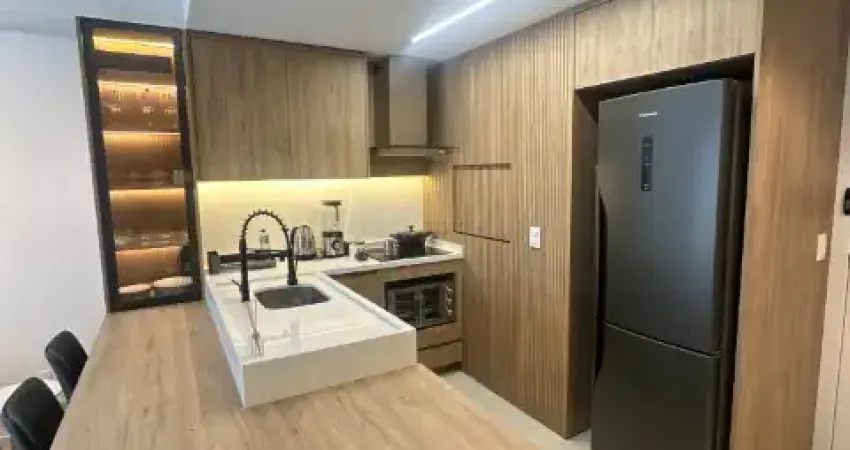 Lindo e novo apto de 1 quarto com garagem totalmente mobiliado e decorado em alto padrão