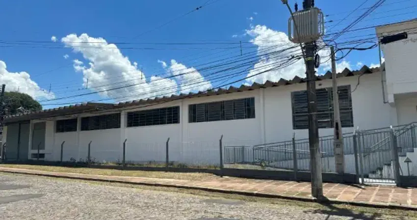 Pavilhão gigante e de esquina perto da Unisinos, tudo pronto, ideal para empresas com estoque