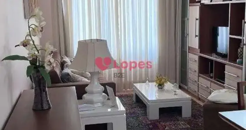 Apartamento de 2 quartos com armarios embutidos na Praca Seca