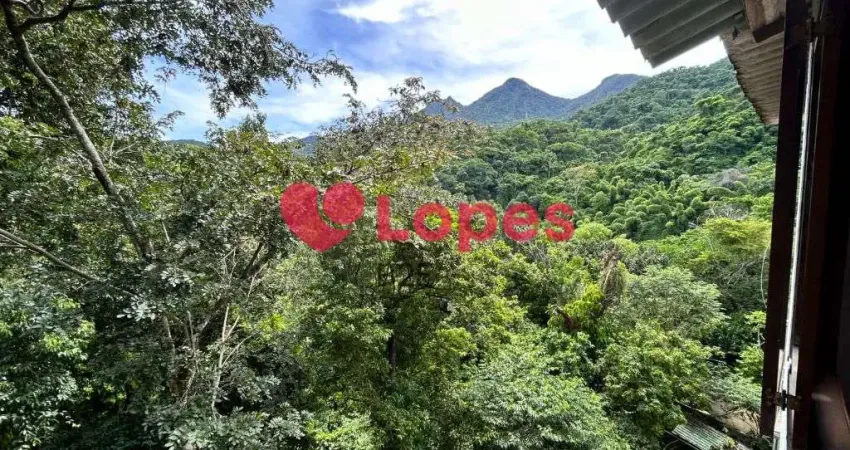 Casa dentro do condominio floresta country club em jacarepagua