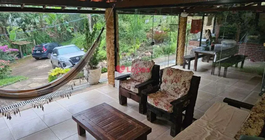 Casa com 4 quartos à venda na Rua Agnello Barreiros, --, Corrêas, Petrópolis