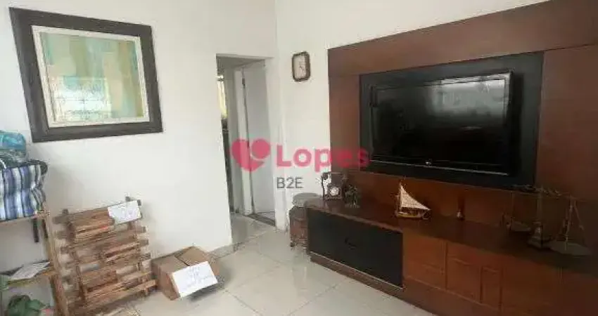 Lopes b2e vende casa na piedade com quintal e garagem - 80m2 - o p o r t u n i d a d e - valor r$ 250.000,00.