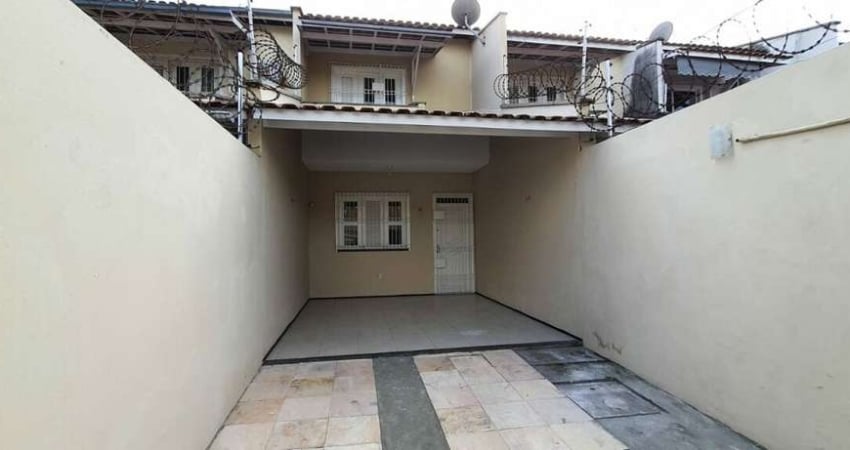 Casa para venda tem 110 metros quadrados com 3 quartos em Maraponga - Fortaleza - CE