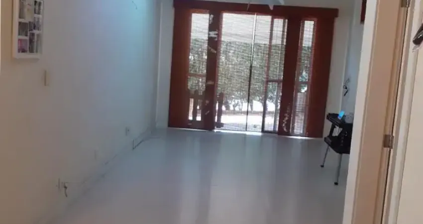 Niterói - santa rosa - cond fechado casa 04 qts , varanda, garagem