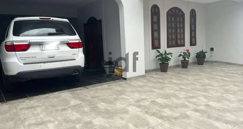 Casa com 5 quartos à venda na Avenida Brasil, 100, Jardim Carambeí, São Roque