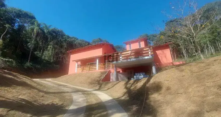 Chácara Nova com 4 dormitórios (sendo 3 suítes)!