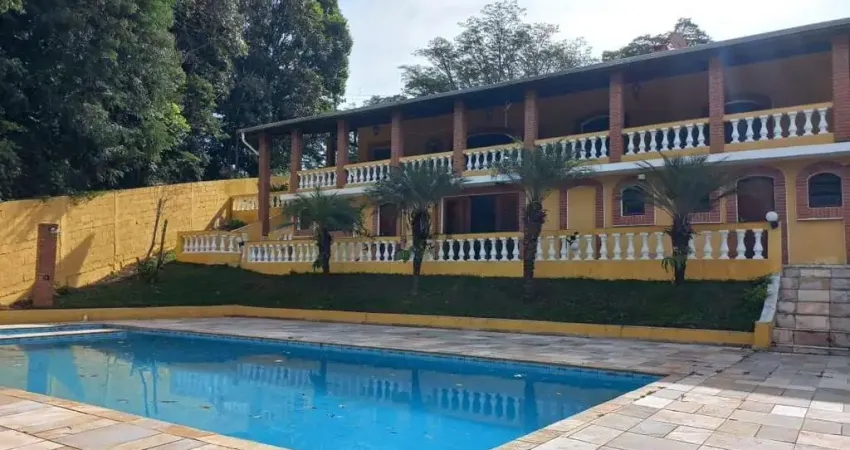 Chácara completa com bom preço!