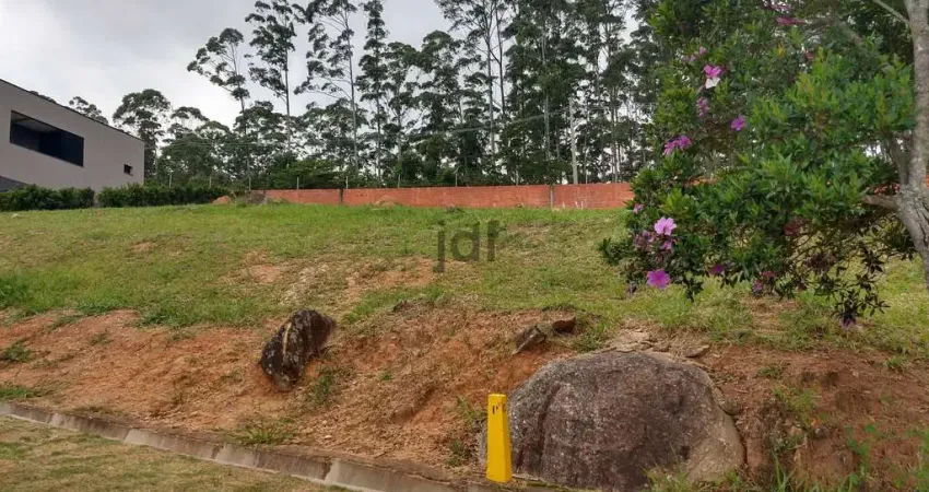 Terreno em Condomínio Villa da Mata de 1000m² Alto Padrão com oportunidade !