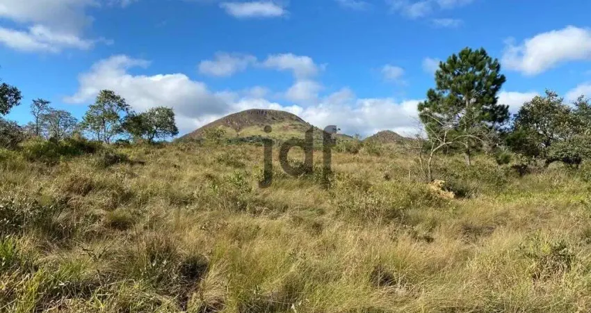 Investimento Estratégico! Terreno de 10.000m2 com excelente acesso e potencial de valorização na cidade de São Roque