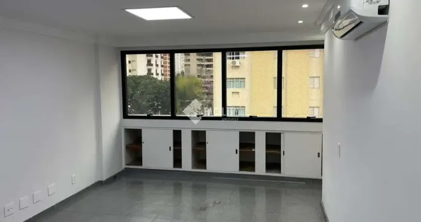 Sala comercial para alugar na Rua Maria Monteiro, 830, Cambuí, Campinas