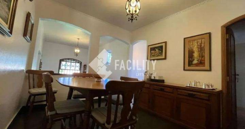 Casa com 5 quartos à venda no Parque São Quirino, Campinas 