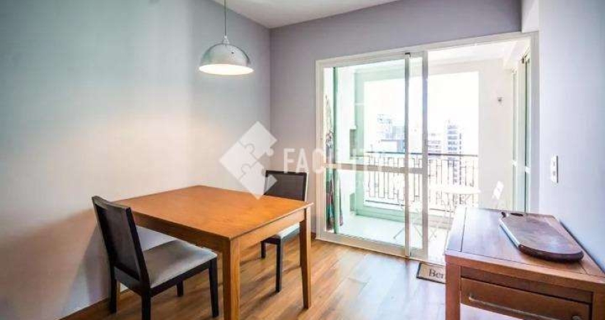 Apartamento com 2 quartos para alugar na Rua Padre José Teixeira, 93, Cambuí, Campinas