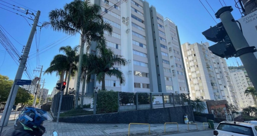4 dormitórios 2 vagas ao lado Pça dos Bombeiros CENTRO