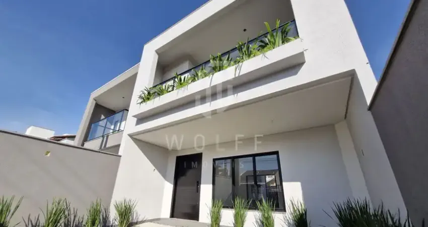 Sobrado com Acabamento de Qualidade, 3 dormitórios, no bairro Itacolomi - Balneário Piçarras - SC