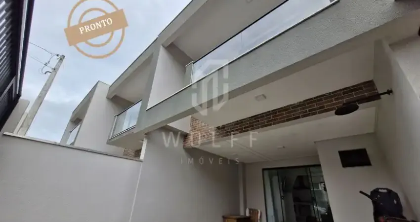 Sobrado Mobiliado com Ótimo Padrão de Acabamento, 2 suítes, 84 m², Centro - Balneário Piçarras - SC