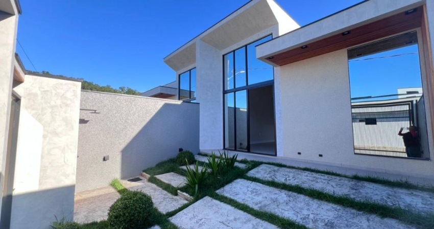 Casa com Lindo Projeto, 3 quartos, sendo 1 suíte, em Itajuba - Barra Velha