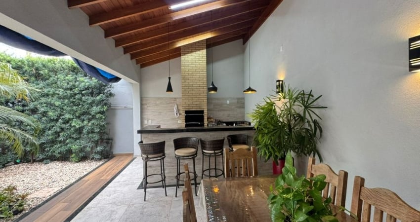 Casa à venda com 3 dormitórios à 3 min da Av. de cillos