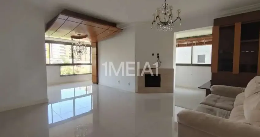 Apartamento com 3 quartos para alugar na Rua Carlos Trein Filho, 627, Auxiliadora, Porto Alegre