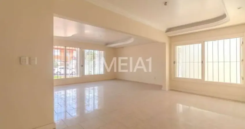 Casa comercial para alugar na Avenida João Wallig, 2145, Passo da Areia, Porto Alegre