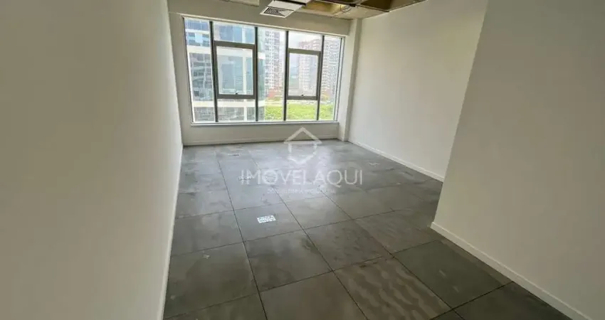 Sala comercial Barra da Tijuca primeira locação em prédio novíssimo e infraestrutura completa (auditórios, salas de reunião e academia)