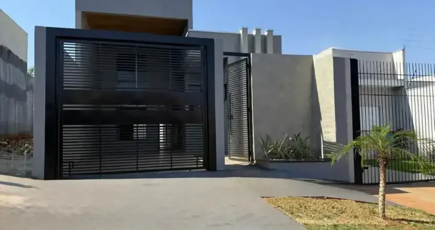 Casa com 3 quartos à venda no Jardim Araucária, Maringá