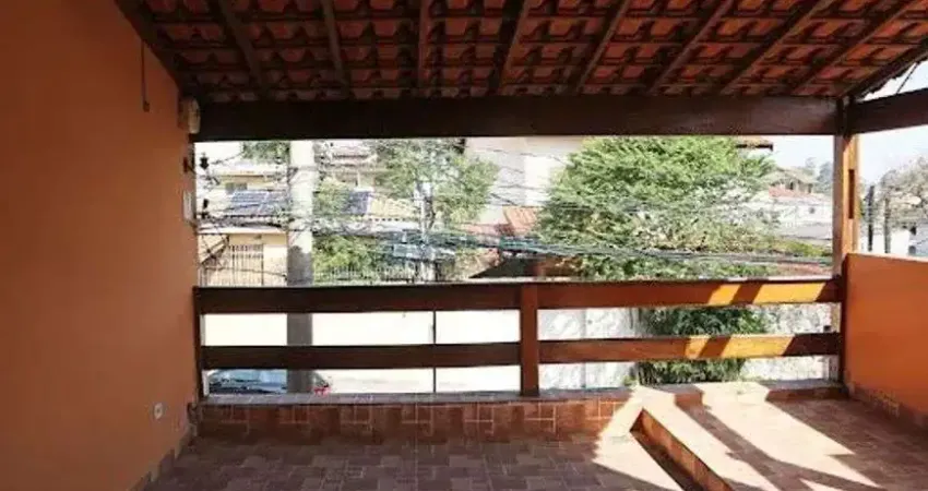 Excelente Sobrado no Coração do Bairro de Veleiros.